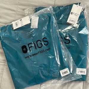 FIGS scrub set. Dark teal color